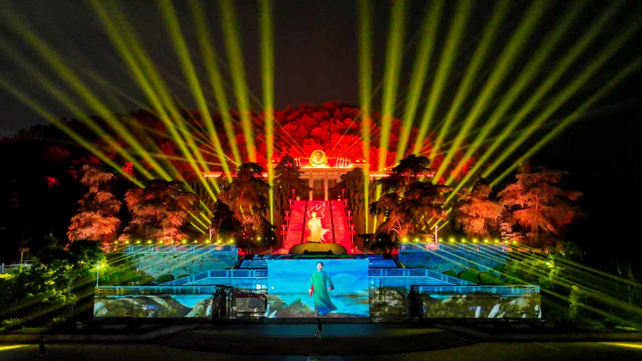 高流明激光工程投影机 户外光影秀  纱幕投影  山体投影 光峰激光高亮工程投影机